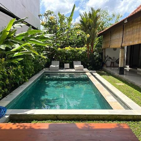 Heart Of Canggu - Villa Embra Екстер'єр фото